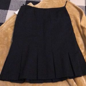 Black gap skirt